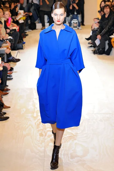 Look 17